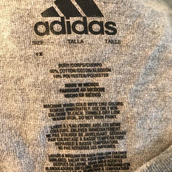 AdidasāImpossibleāisĀ NothingāV-NeckāT-Shirt - Picture 4 of 4